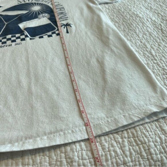 ✨ Poshmark PoshFest 2023 White Shirt Small - Picture 6 of 7